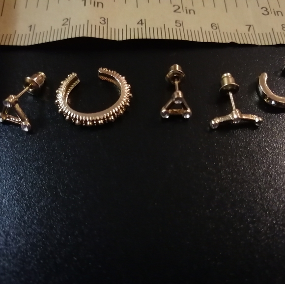 Set of 3 geometric earrings and 2 ear cuffs clips - Picture 2 of 5